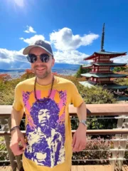 Mt. Fuji Pagoda, Japan | Jimi Hendrix t-shirt
